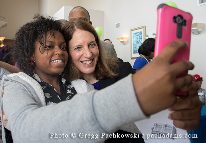 Secretary Burwell takes a selfie with a young lady during the event in Tampa.